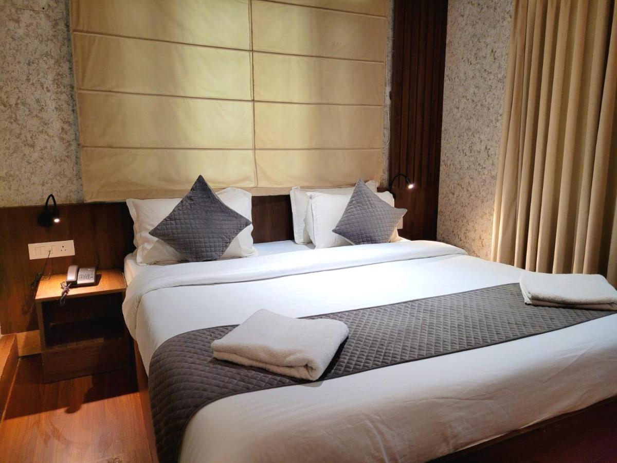 Hotel Green Rooms, Vintage Luxury Near Dal Lake Srinagar  Exterior photo